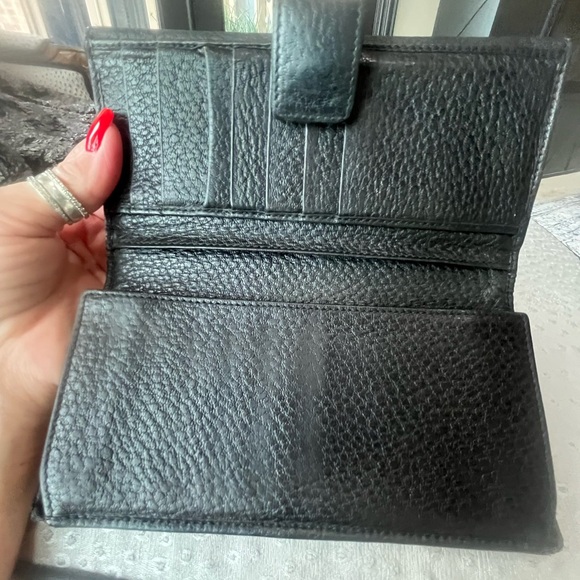 Gucci Black and Gold Leather Horse-bit Wallet - Picture 8 of 13